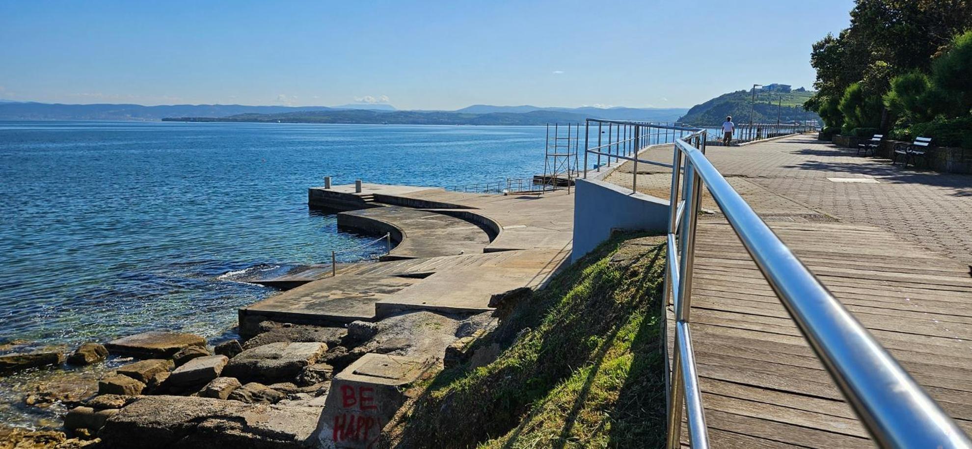 Apartment Laguna 33 Izola Bagian luar foto